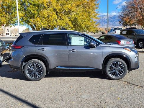 Used 2026 Nissan Rogue Platinum w/ Platinum Premium Package image 2