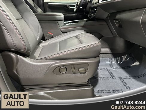 Used 2025 Chevrolet Tahoe RST w/ Comfort Package image 19