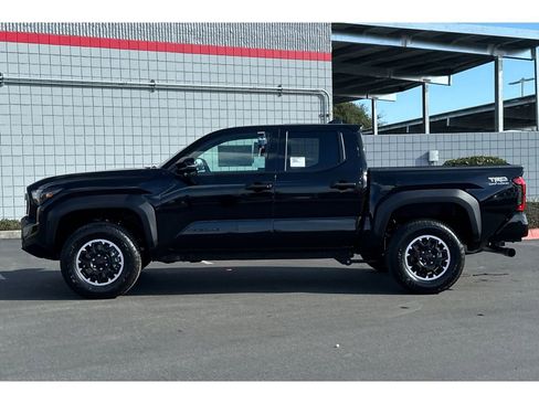 New 2025 Toyota Tacoma TRD Off-Road image 7