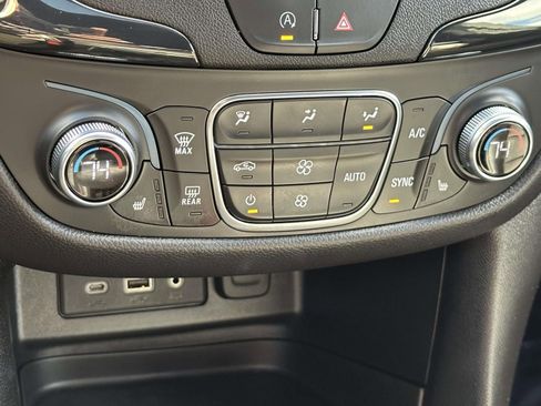 Certified 2023 Chevrolet Equinox RS w/ RS Leather Package image 12