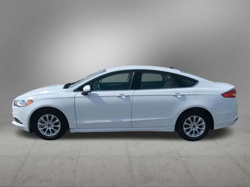 Used 2018 Ford Fusion S FWD image 3