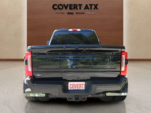 Used 2025 Ford F350 Platinum w/ FX4 Off-Road Package AWD/4WD image 4