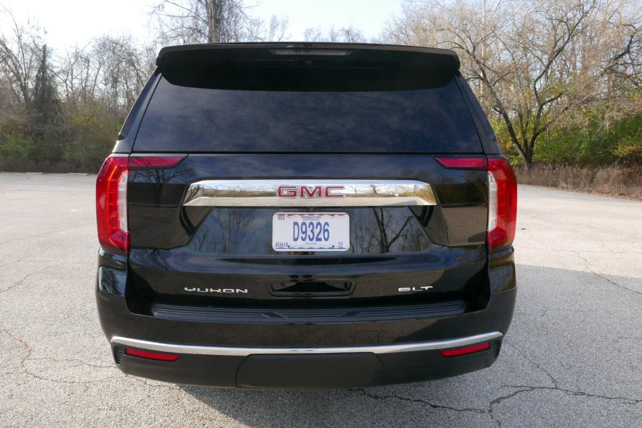 Used 2022 GMC Yukon SLT w/ SLT Premium Package AWD/4WD image 7