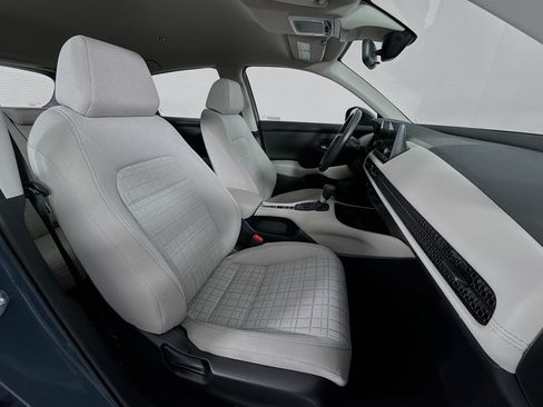 Certified 2024 Honda HR-V LX image 25