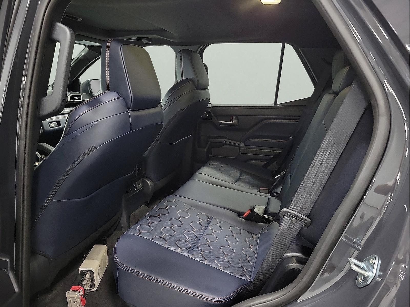 Certified 2026 Toyota 4Runner Platinum AWD/4WD image 7