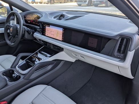 New 2026 Porsche Cayenne Coupe image 26