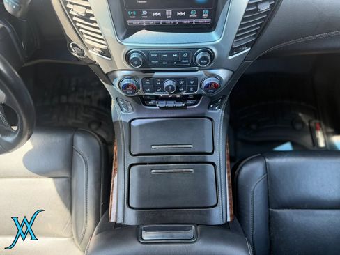 Used 2019 Chevrolet Suburban Premier AWD/4WD image 25