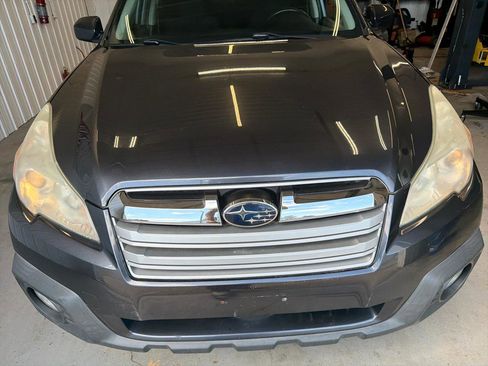 Used 2013 Subaru Outback 2.5i Premium w/ All-Weather Pkg AWD/4WD image 7
