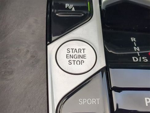 Certified 2023 BMW X7 xDrive40i w/ Premium Package image 30