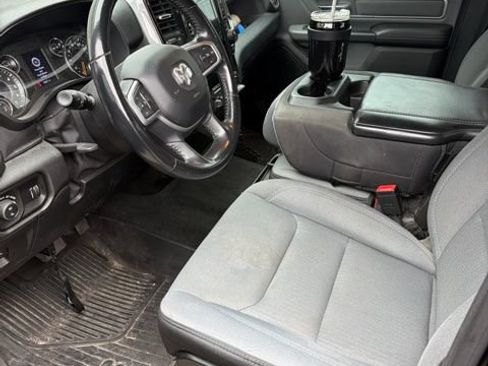 Used 2020 RAM 1500 Big Horn AWD/4WD image 3