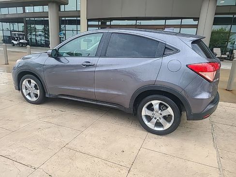 Used 2017 Honda HR-V EX image 7