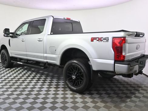 Used 2019 Ford F250 Lariat AWD/4WD image 3