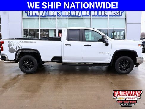 New 2026 Chevrolet Silverado 3500 W/T AWD/4WD image 1