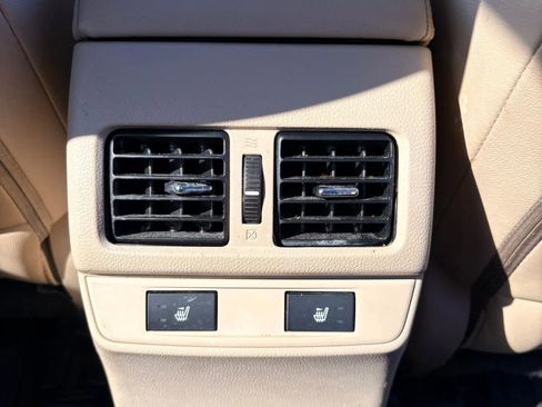 Used 2016 Subaru Outback 2.5i Limited image 28