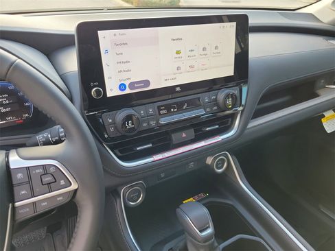 New 2026 Toyota Grand Highlander Limited image 24