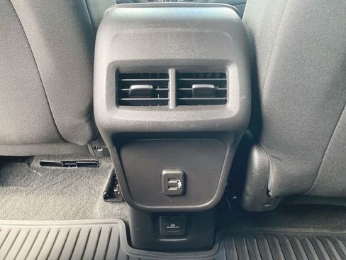 Used 2024 Chevrolet Equinox LT AWD/4WD image 21