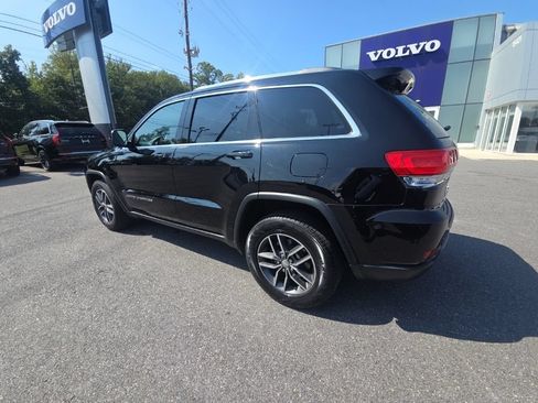 Used 2018 Jeep Grand Cherokee Laredo AWD/4WD image 4