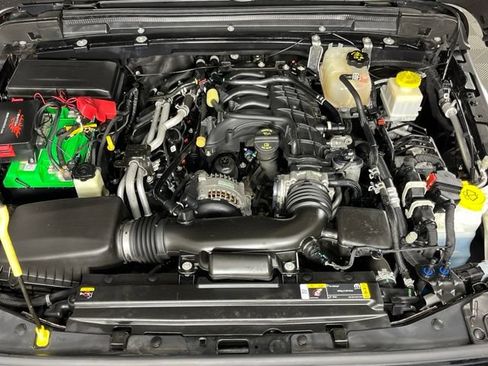 Used 2021 Jeep Gladiator Sport AWD/4WD image 9
