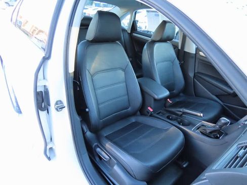 Used 2014 Volkswagen Passat 1.8T Wolfsburg Edition image 16