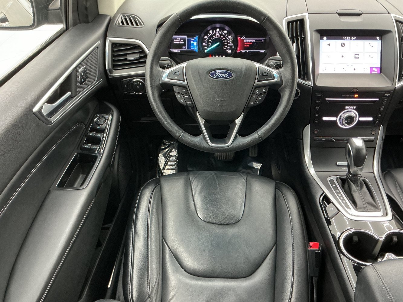 Used 2018 Ford Edge Titanium w/ Technology Package FWD image 30