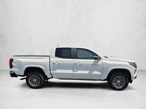 Used 2023 Chevrolet Colorado LT RWD image 4