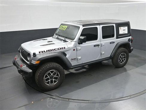 Used 2024 Jeep Wrangler Unlimited Rubicon w/ Technology Group image 29