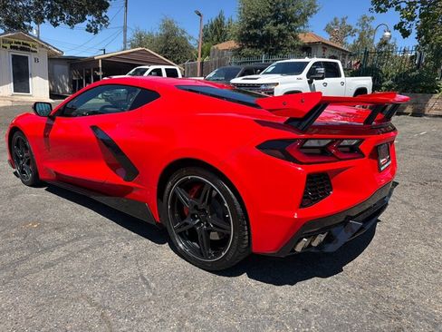 Used 2021 Chevrolet Corvette Stingray Premium Cpe w/ Z51 Performance Package RWD image 10