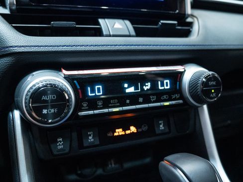 Certified 2024 Toyota RAV4 SE w/ Convenience Package image 27