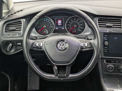 Used 2019 Volkswagen e-Golf SE w/ Driver Assistance Package FWD image 22