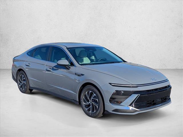 New 2026 Hyundai Sonata Blue FWD image 3
