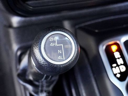 Used 2024 Jeep Wrangler Unlimited Sport AWD/4WD image 33
