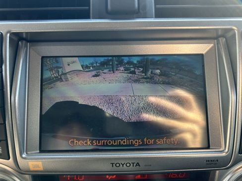 Used 2010 Toyota 4Runner Limited image 22