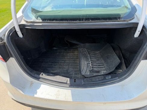 Used 2016 Ford Fusion SE FWD image 11