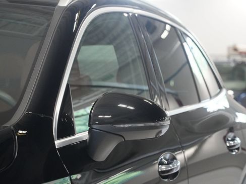 Used 2026 Mercedes-Benz GLC 300 4MATIC image 7