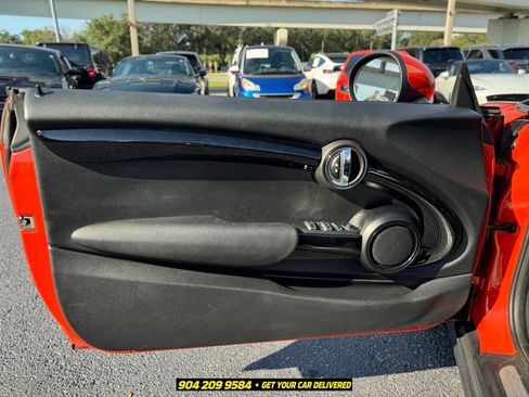 Used 2019 MINI Cooper S w/ Signature Upholstery Package FWD image 17