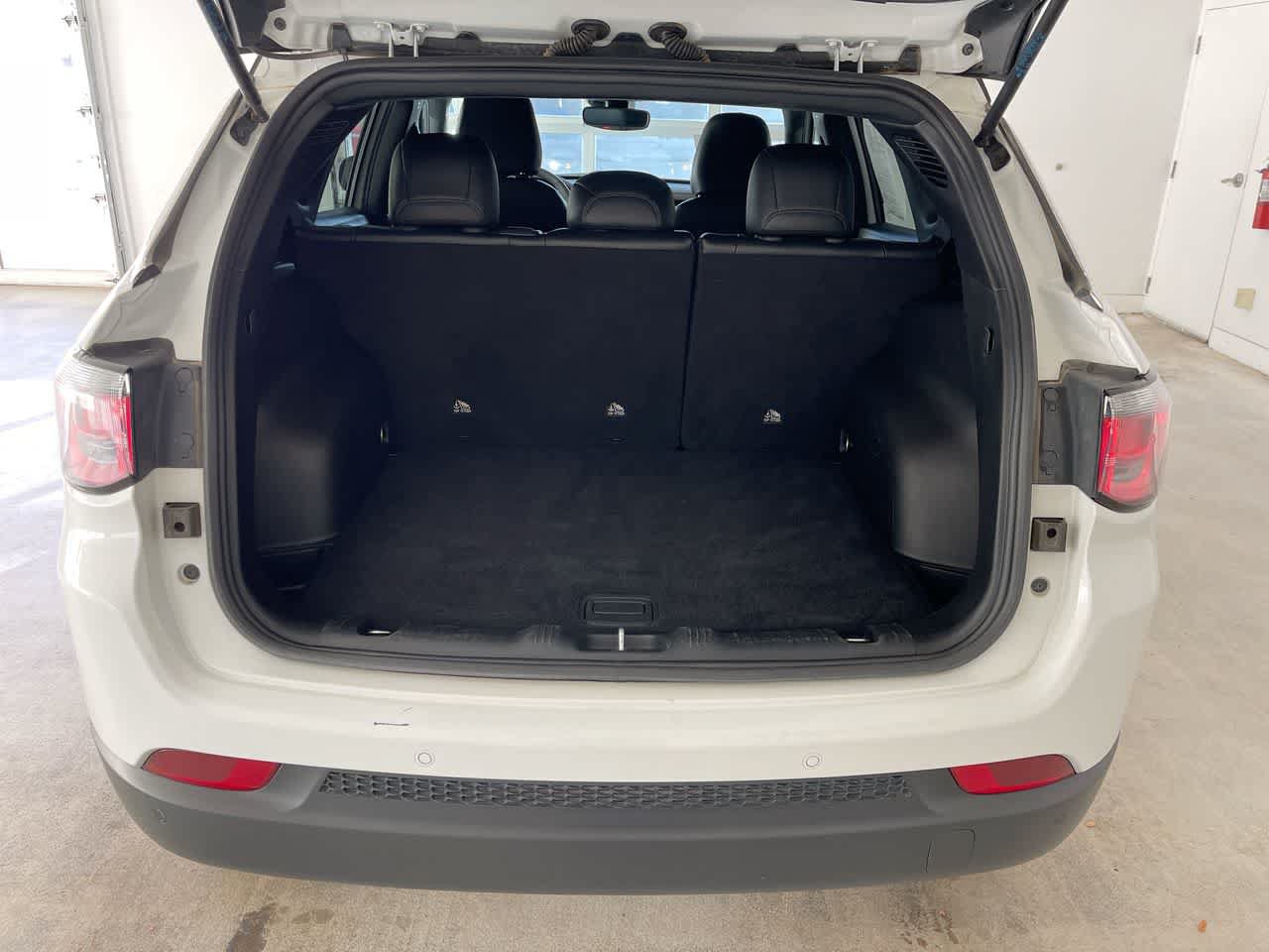 Used 2025 Jeep Compass Limited AWD/4WD image 22