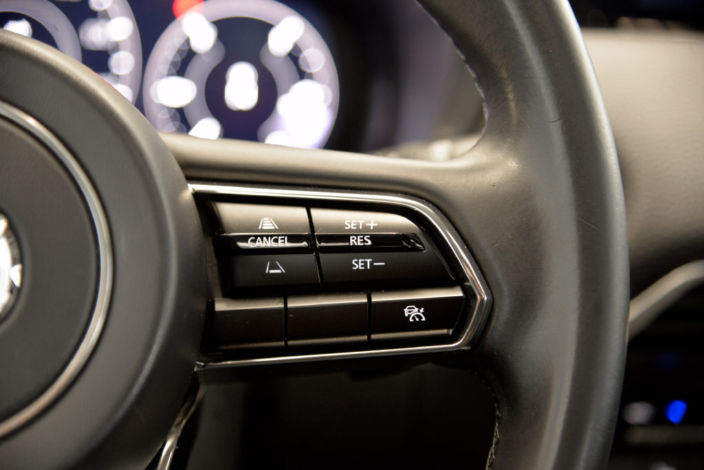 Certified 2024 MAZDA CX-90 Plug-In Hybrid w/ Preferred AWD/4WD image 23