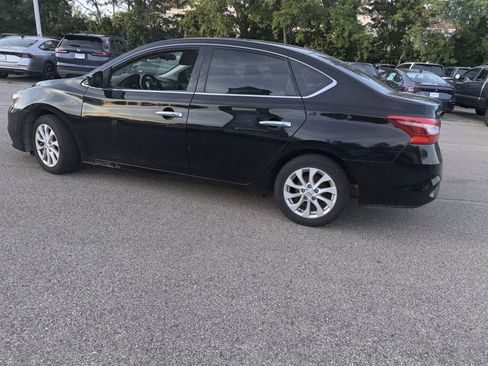 Used 2019 Nissan Sentra SV FWD image 13