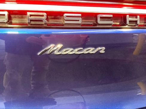 Used 2023 Porsche Macan image 35