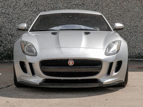 Used 2017 Jaguar F-TYPE Coupe RWD image 6