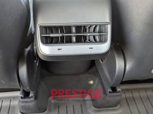 Used 2023 Tesla Model Y Long Range image 30