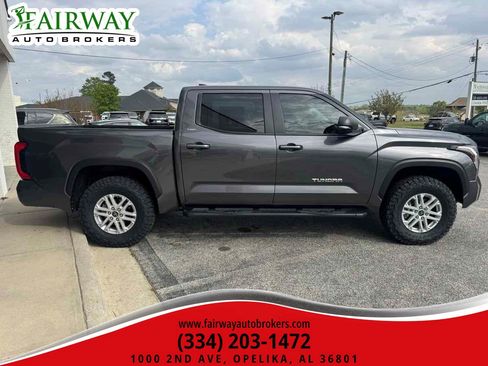 Used 2024 Toyota Tundra SR5 w/ SR5 Premium Package AWD/4WD image 37