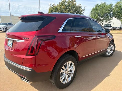 Used 2025 Cadillac XT5 Luxury w/ LPO, Floor Liner Package FWD image 5