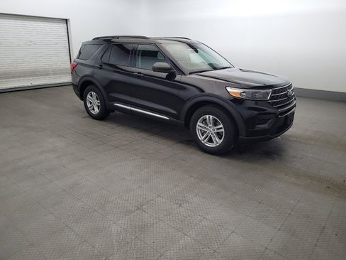 Used 2021 Ford Explorer XLT AWD/4WD image 11