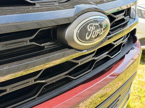 Used 2024 Ford Expedition Limited AWD/4WD image 12