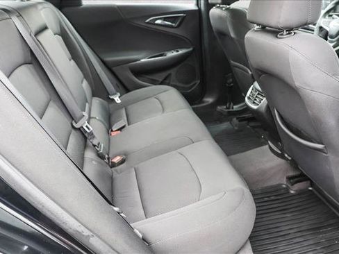 Used 2018 Chevrolet Malibu LT image 25