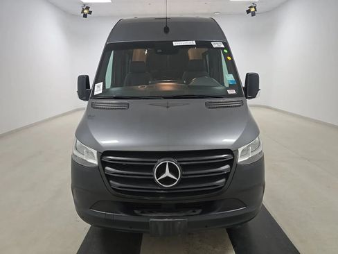 Used 2022 Mercedes-Benz Sprinter 4500 w/ Parking Package image 2