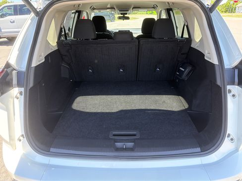 Used 2024 Nissan Rogue SV AWD/4WD image 5