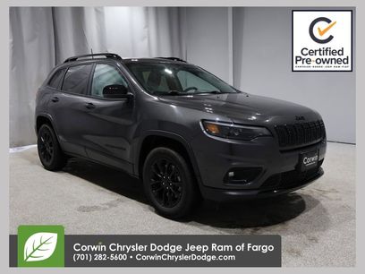 Used 2023 Jeep Cherokee Altitude Lux