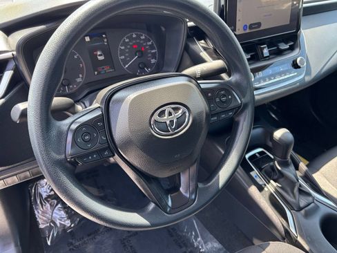Used 2025 Toyota Corolla LE FWD image 28